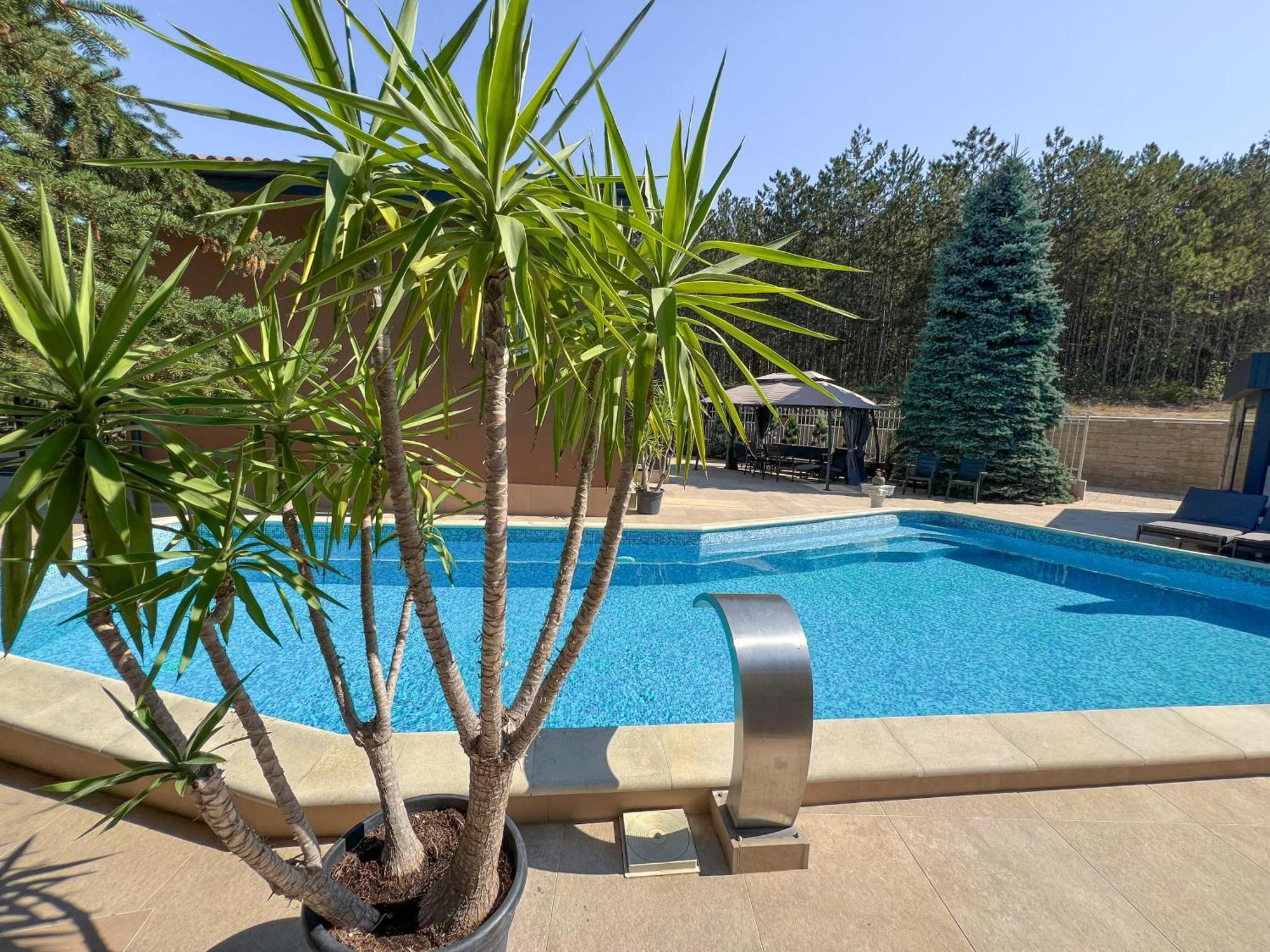 Pino - Villa, Casa, Cucina Е Terrazza Albena Bagian luar foto